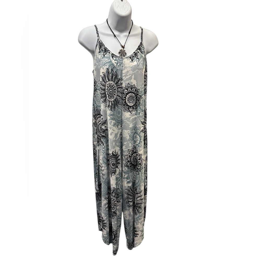 Onesize Floral Print Jumpsuit in Black and Gray.  LG/GR/GR01. 89824